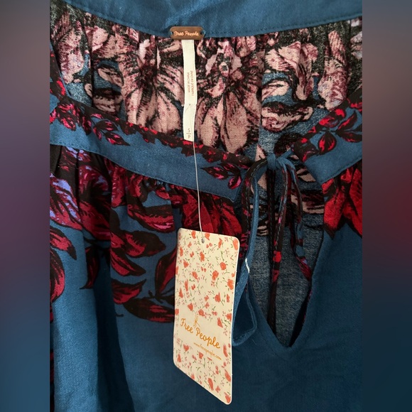 Free People NWT Wild Memories Peasant Boho Flowy Floral Blouse Top Size Small - Picture 9 of 13